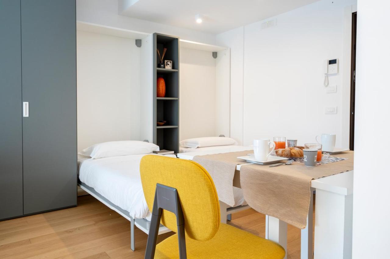 Twelve12 - Universita & Stazione Aparment Bari Eksteriør bilde
